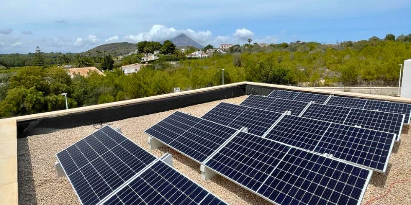 flat roof solar installation